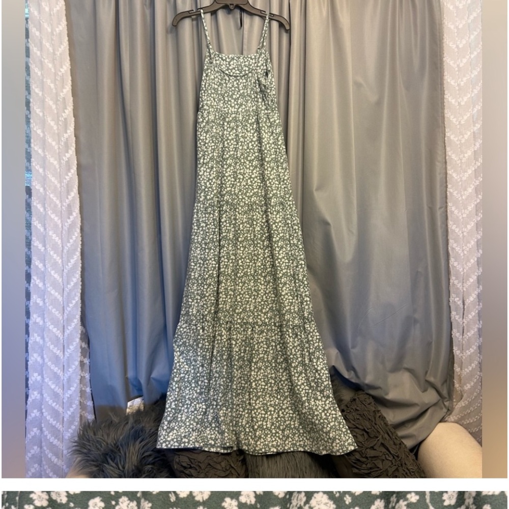 SO spaghetti strap light green white floral maxi bohemian style boho dress XS